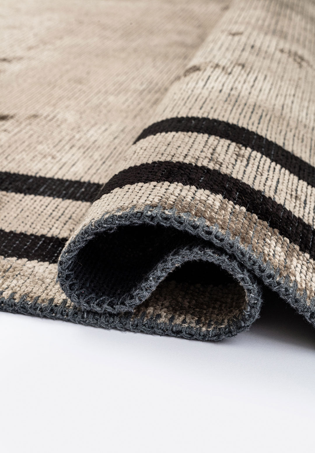 Twist Nougat - Black Rug Rugs - Venetto Design Venettodesign.com