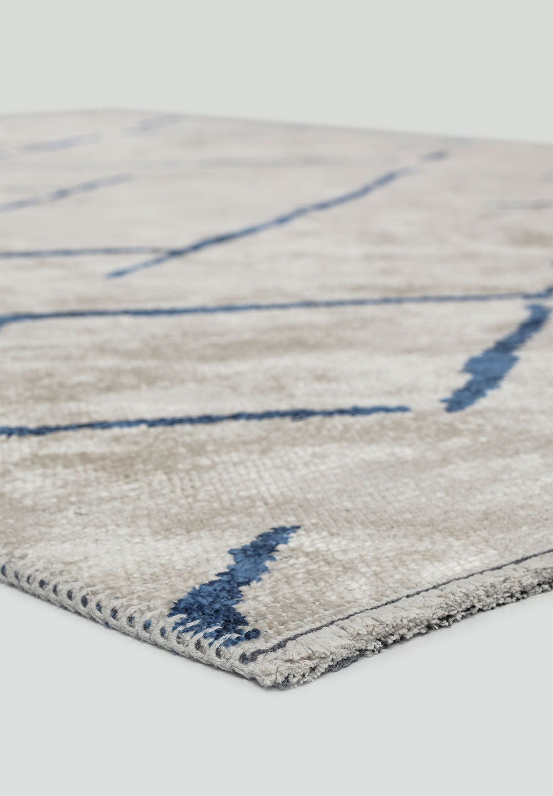 Wave Navy Blue - White Rug Rugs - Venetto Design Venettodesign.com