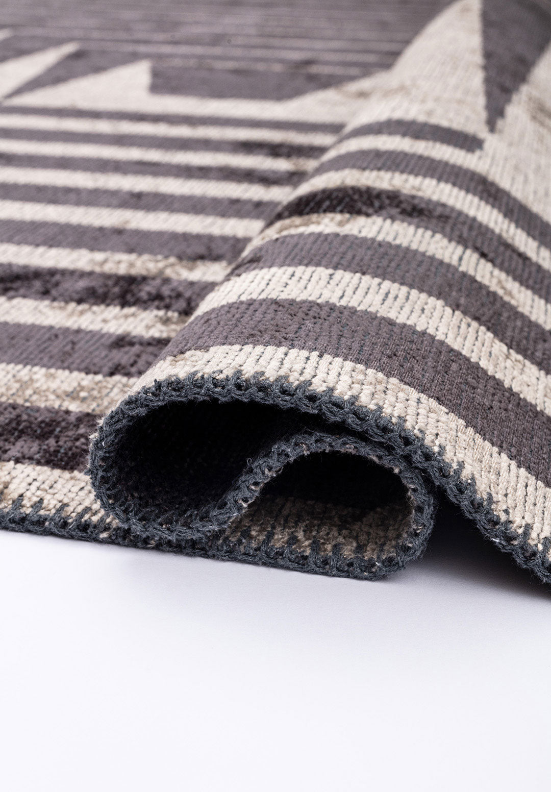 Cubic Charcoal - Beige Rug Rugs - Venetto Design Venettodesign.com