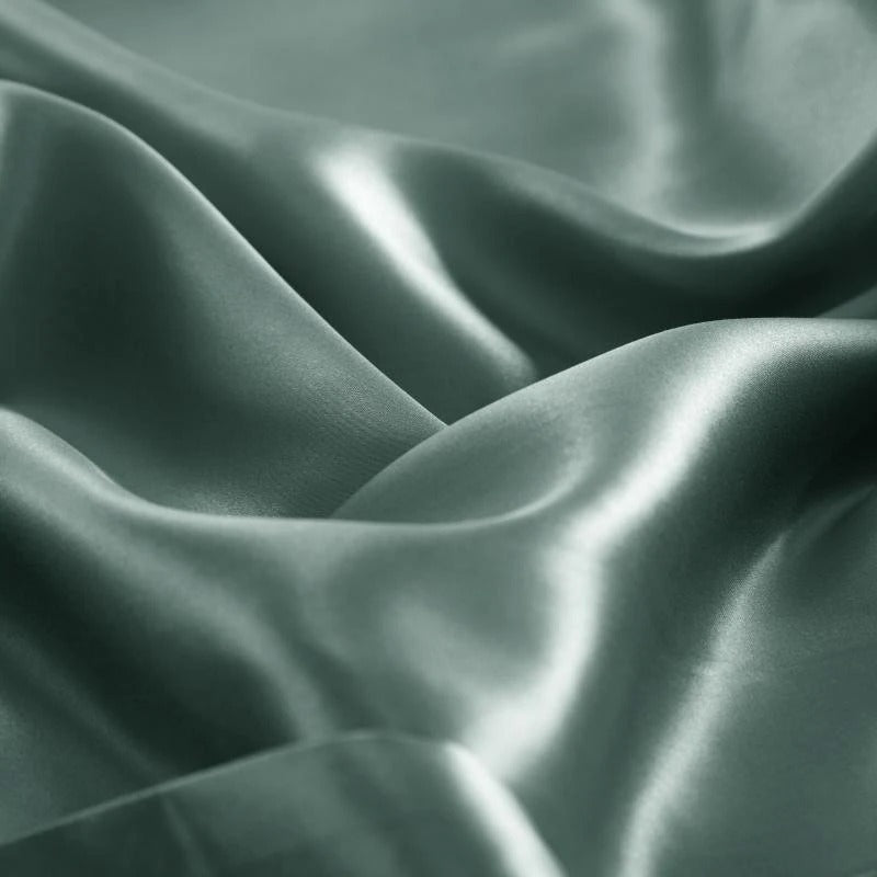 Eloise Pistachio Green Luxury Pure Mulberry Silk Bedding Set Duvet Cover Set - Venetto Design Venettodesign.com