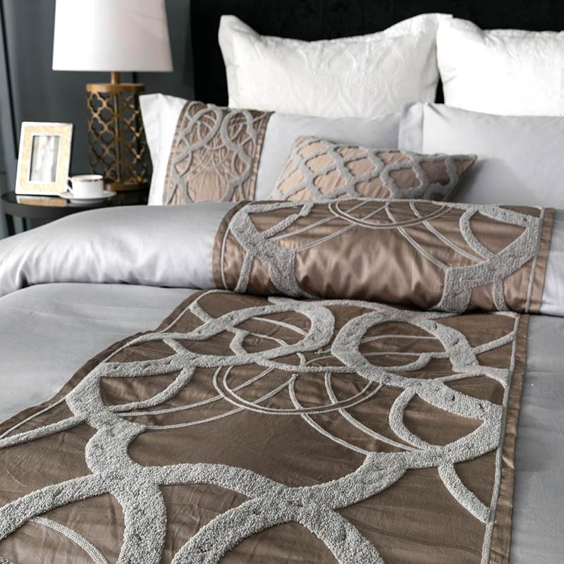 Tesoro Premium Egyptian Cotton Duvet Cover Set with Luxury Baroque Embroidery - Venetto Design Venettodesign.com