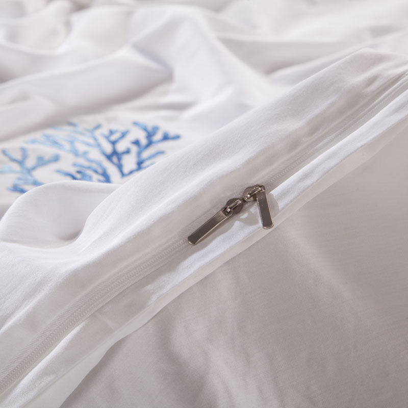 Amellora Egyptian Cotton Embroidered Tribute Silk Duvet Cover Set Duvet Cover Set - Venetto Design Venettodesign.com