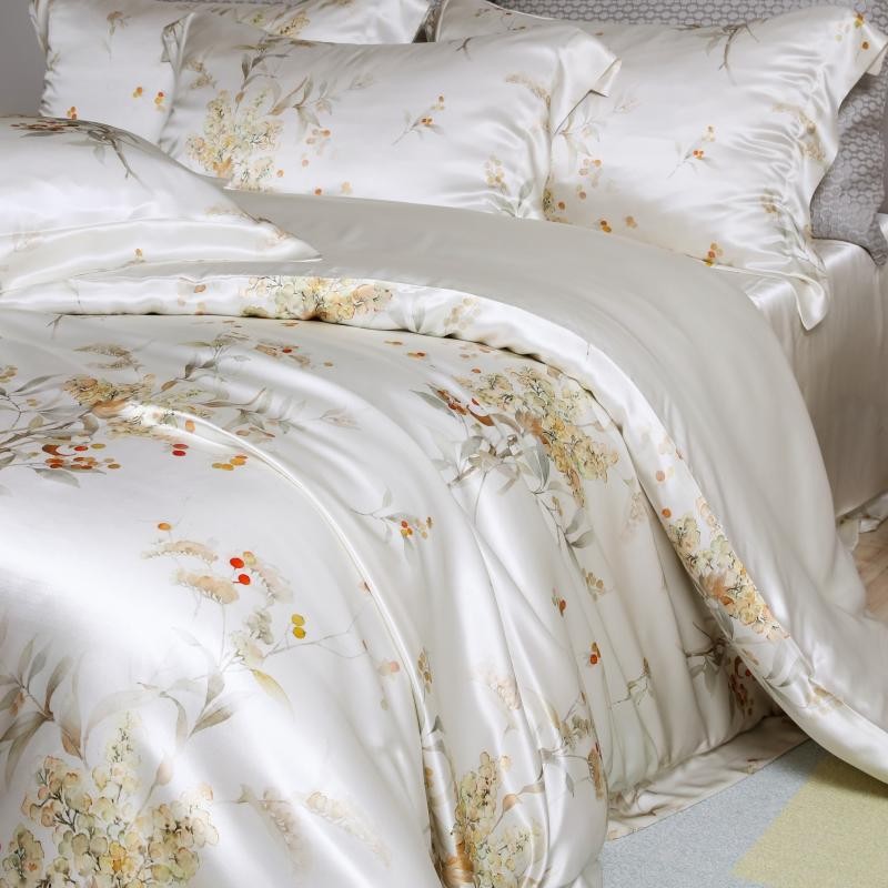 Klara Luxury Pure Mulberry Silk Bedding Set Duvet Cover Set - Venetto Design Venettodesign.com