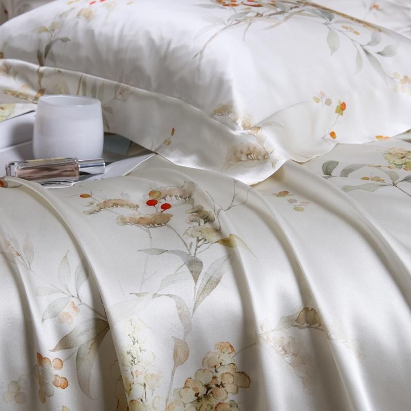 Klara Luxury Pure Mulberry Silk Bedding Set Duvet Cover Set - Venetto Design Venettodesign.com
