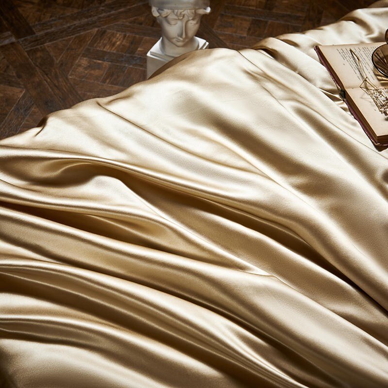 Royalis Gold Luxury Pure Mulberry Silk Bedding Set Duvet Cover Set - Venetto Design Venettodesign.com
