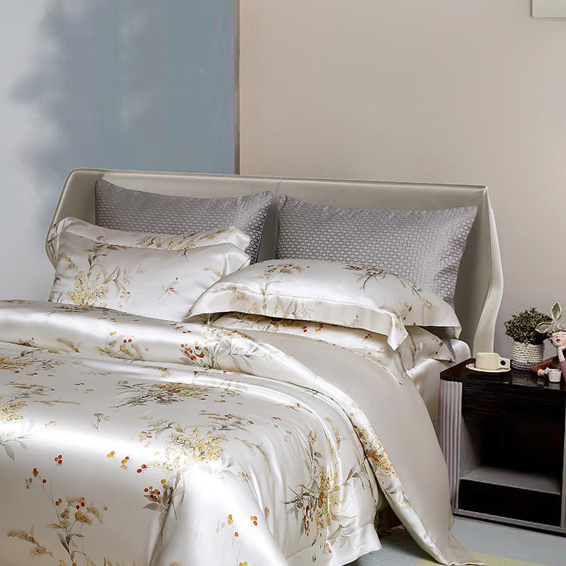 Klara Luxury Pure Mulberry Silk Bedding Set Duvet Cover Set - Venetto Design Venettodesign.com