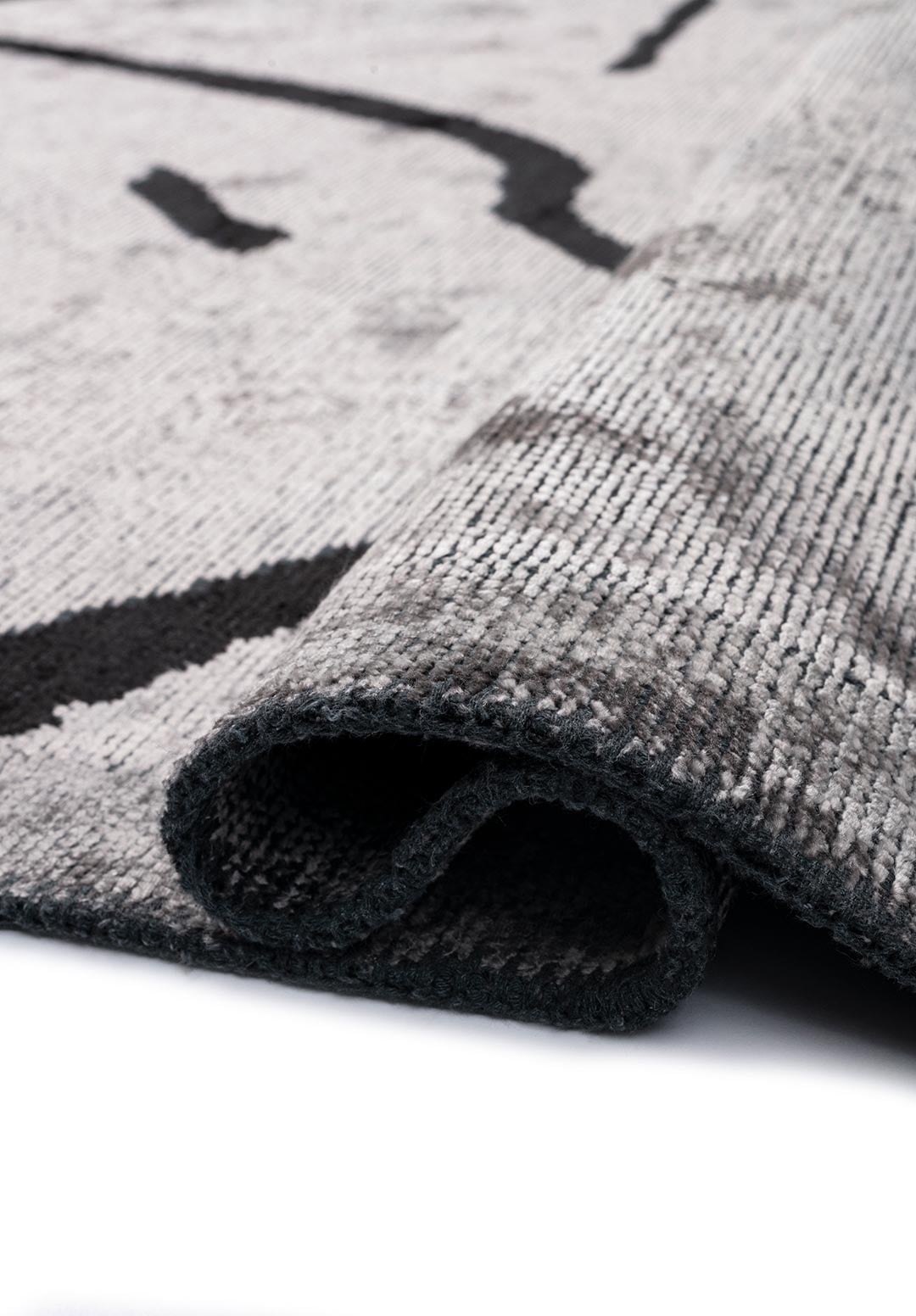 Chelsea Black - Light Cream Rug Rugs - Venetto Design Venettodesign.com