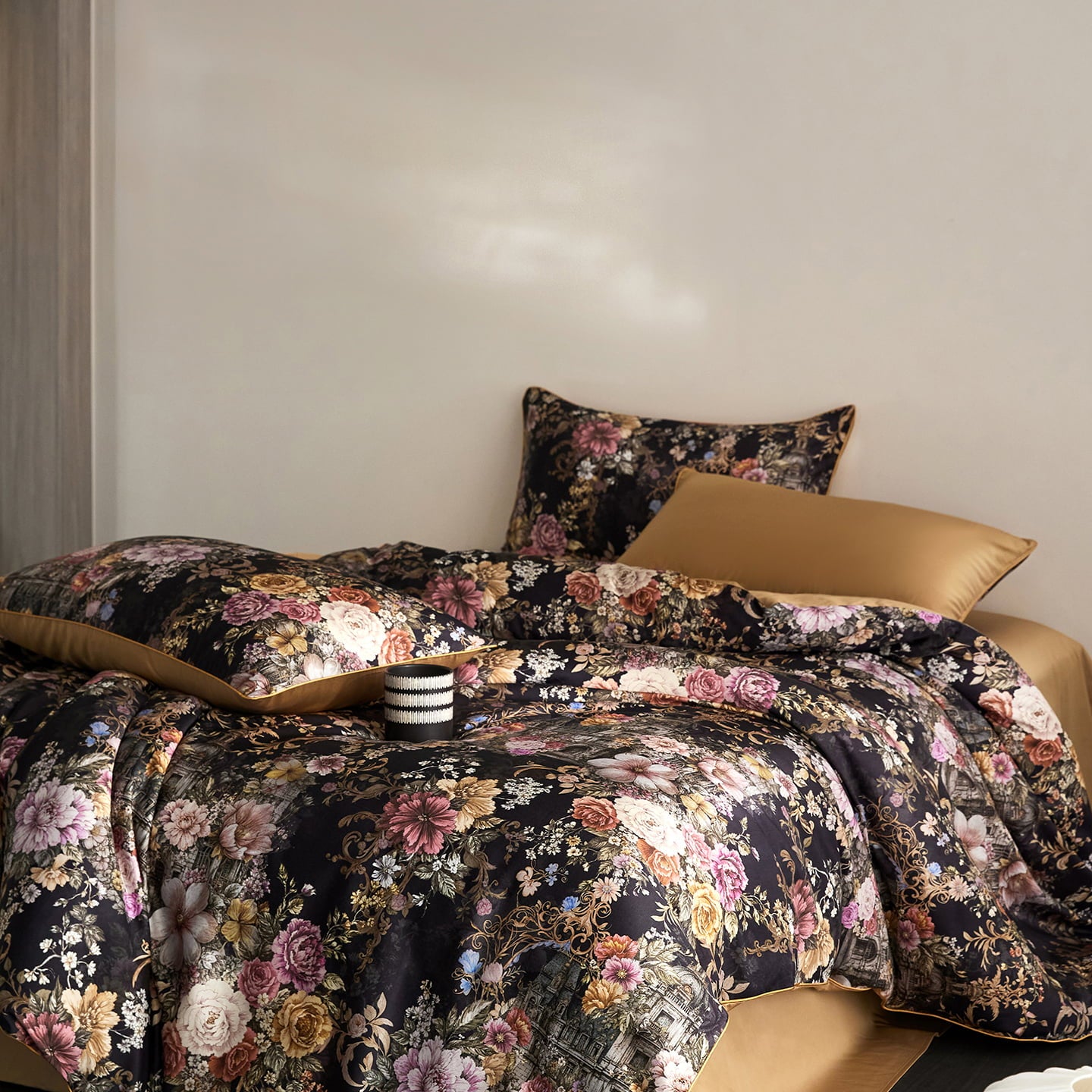 Cryria Midnight Garden Botanical Luxury Egyptian Cotton Duvet Cover Set with Floral, Baroque and European Architectural Print - Venetto Design Venettodesign.com