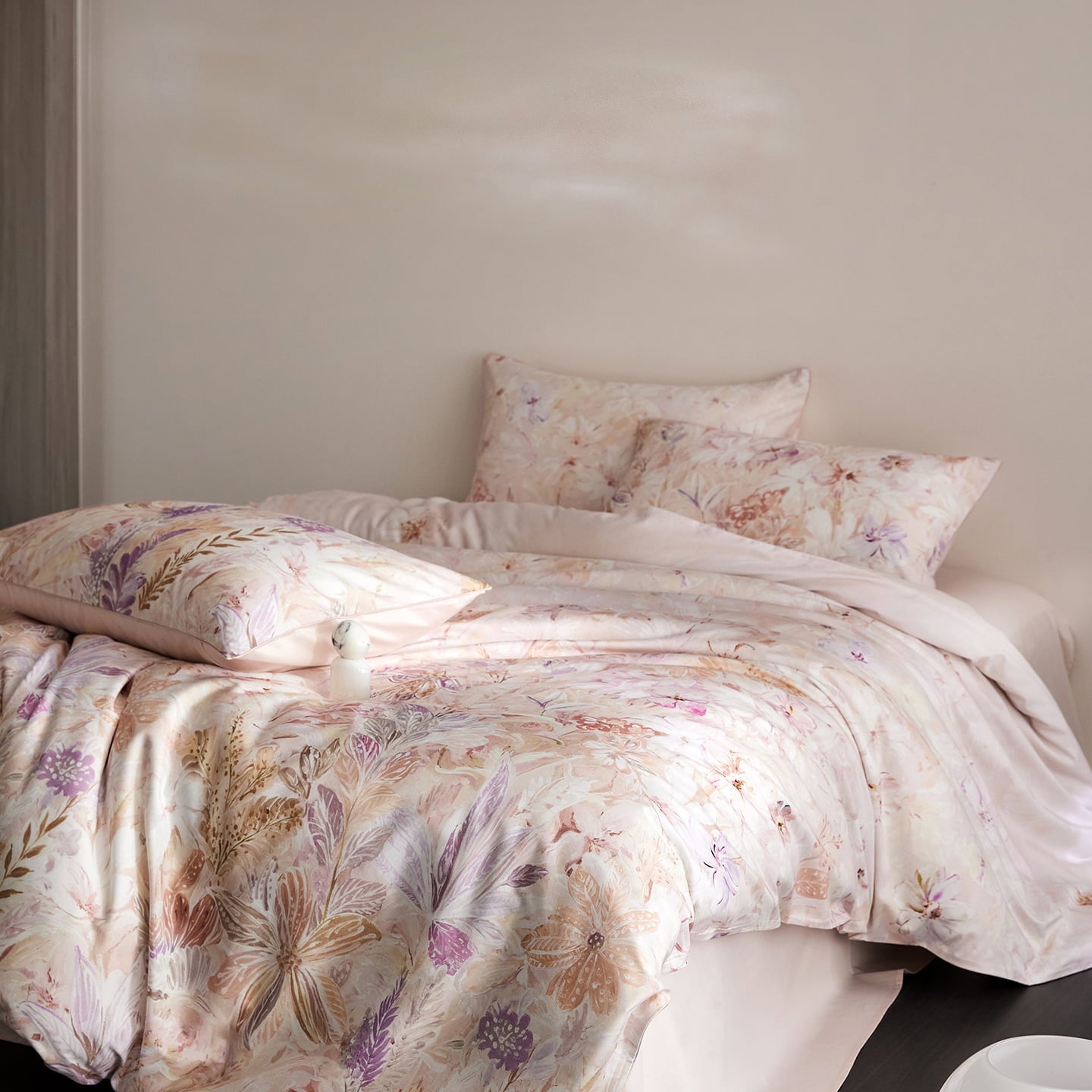 Lysora Blush Meadow Botanical Luxury Egyptian Cotton Duvet Cover Set with Watercolor Floral Print - Venetto Design Venettodesign.com