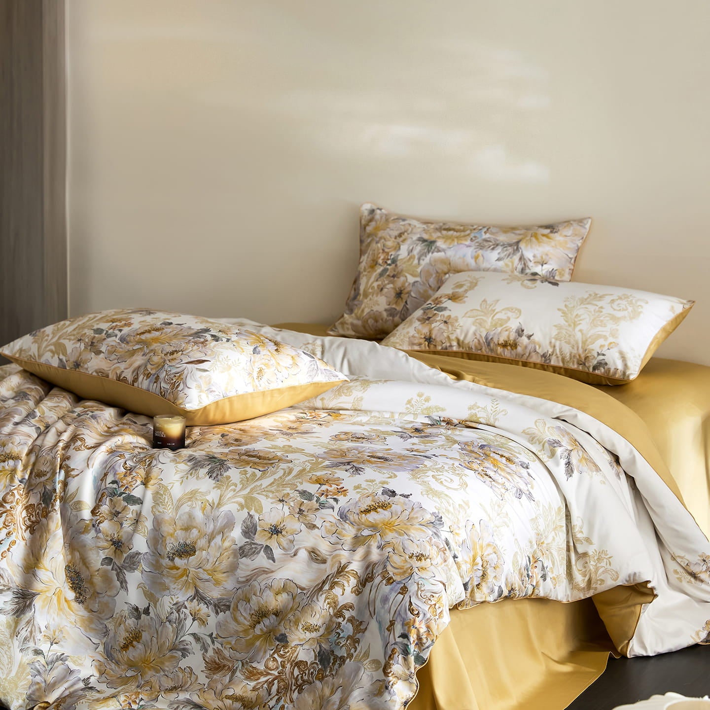 Veloria Botanical Luxury Egyptian Cotton Duvet Cover Set with Floral Print - Venetto Design Venettodesign.com