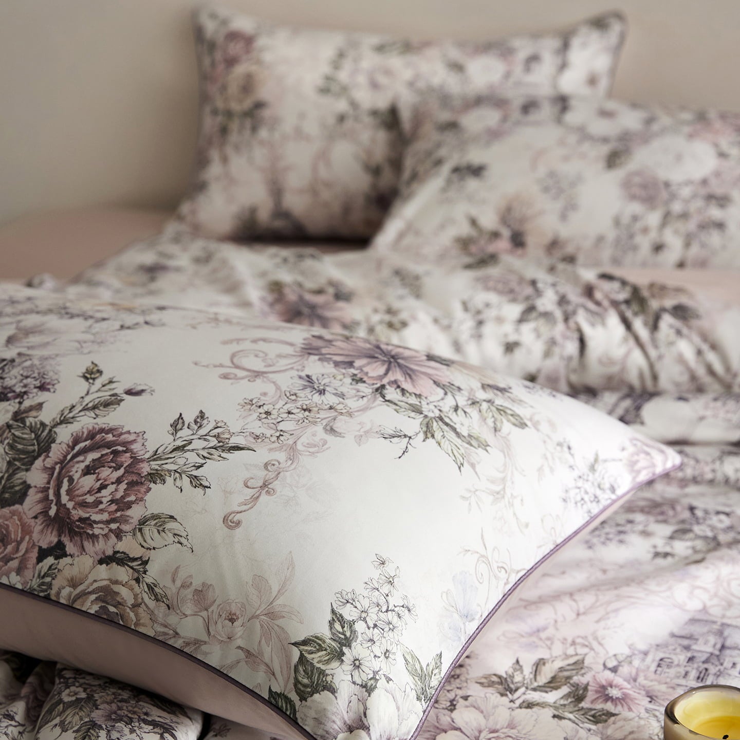 Cryria Pearl Garden Botanical Luxury Egyptian Cotton Duvet Cover Set with Floral, Baroque and European Architectural Print - Venetto Design Venettodesign.com
