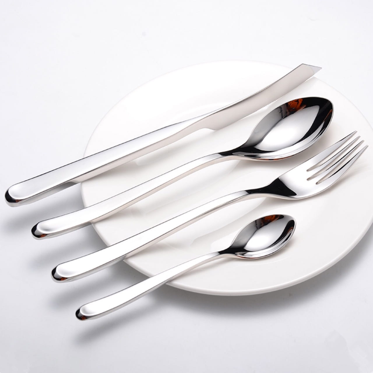 Ritz Silver Luxury 18/10 Stainless Steel Cutlery Set with Curved Handle - Venetto Design Venettodesign.com
