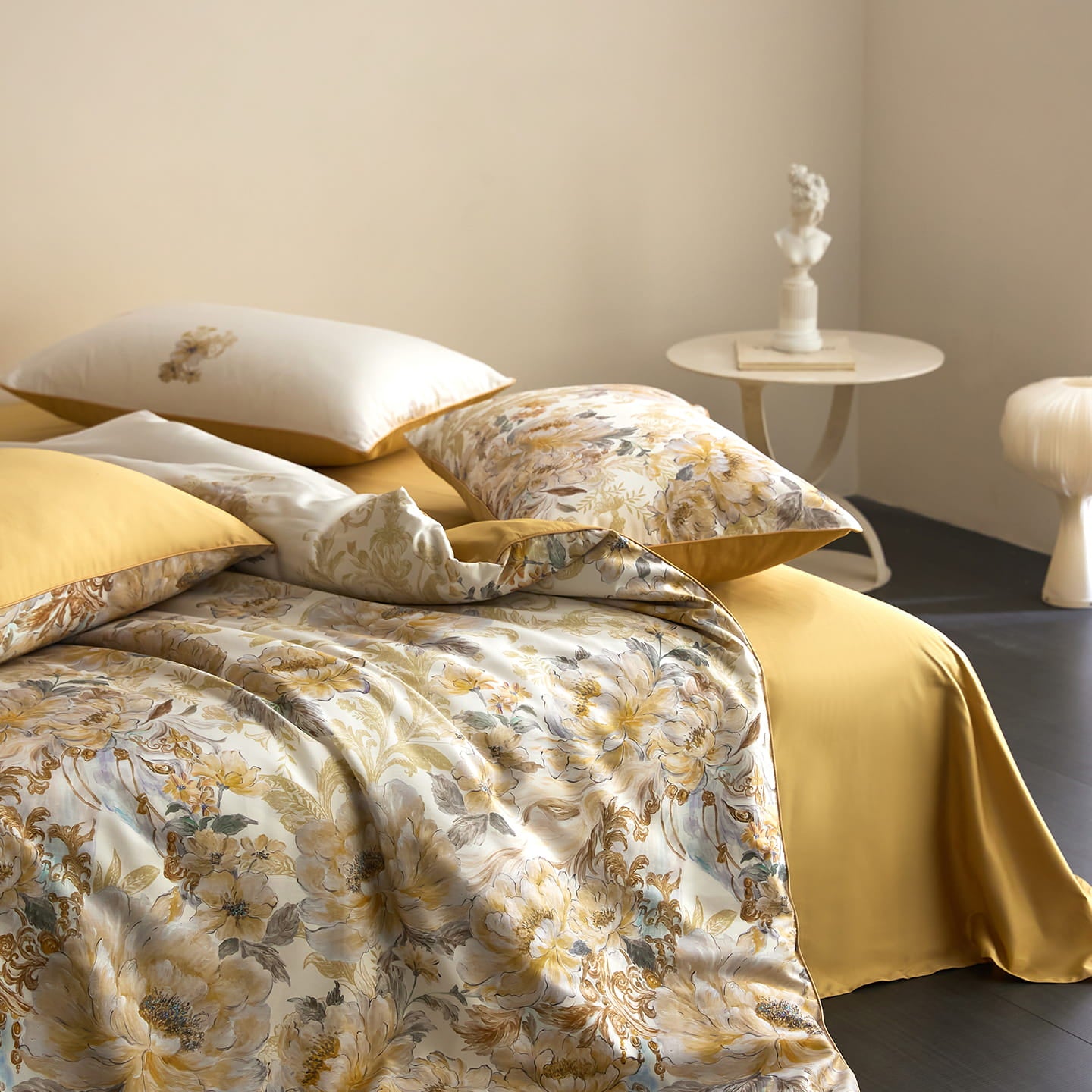 Veloria Botanical Luxury Egyptian Cotton Duvet Cover Set with Floral Print - Venetto Design Venettodesign.com