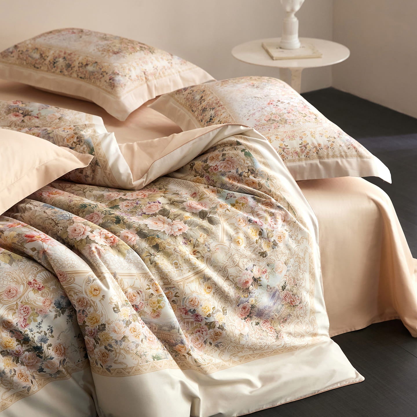 Mireya Botanical Luxury Egyptian Cotton Duvet Cover Set with Vintage Floral Print - Venetto Design Venettodesign.com