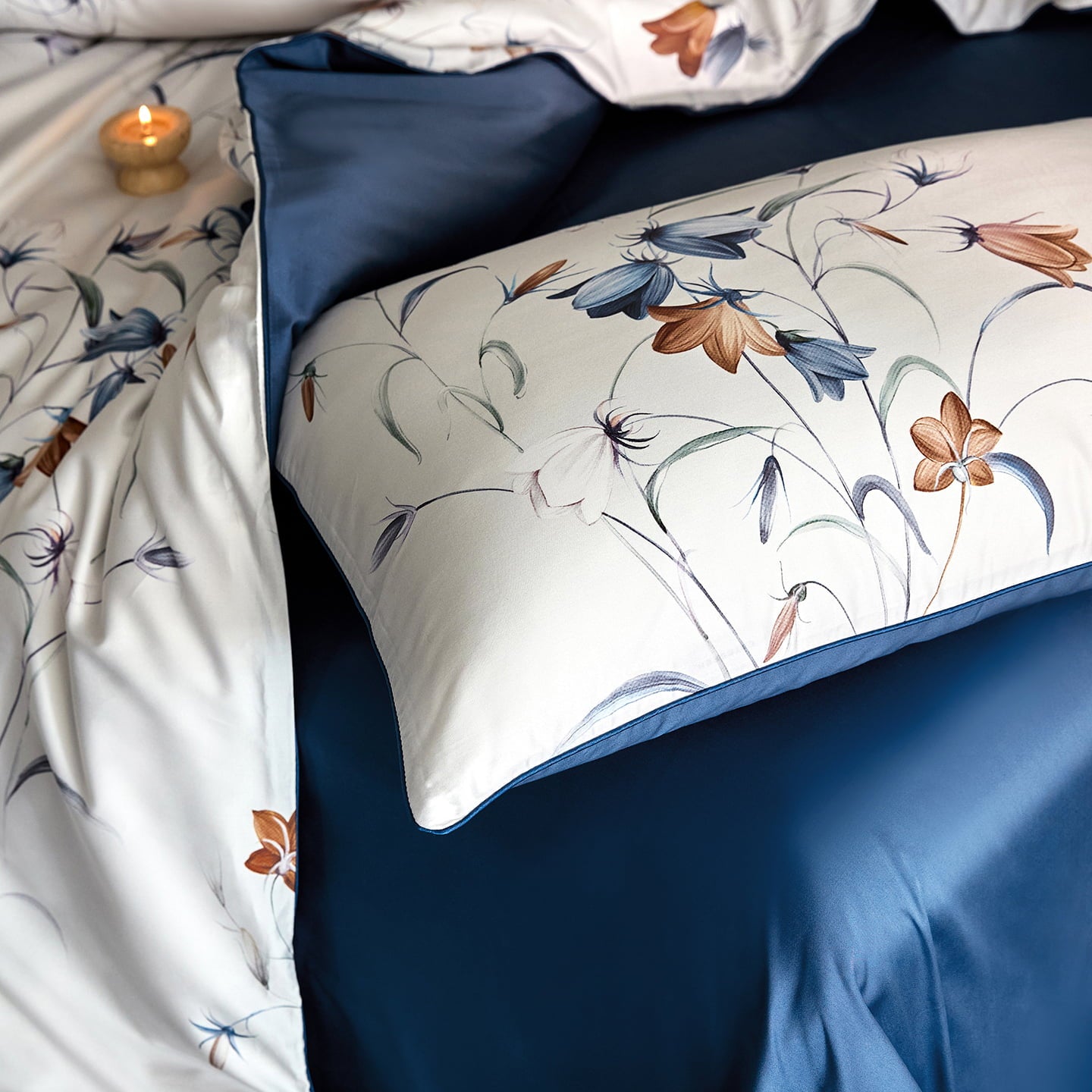 Rosamund Botanical Luxury Egyptian Cotton Duvet Cover Set with Floral Print - Venetto Design Venettodesign.com