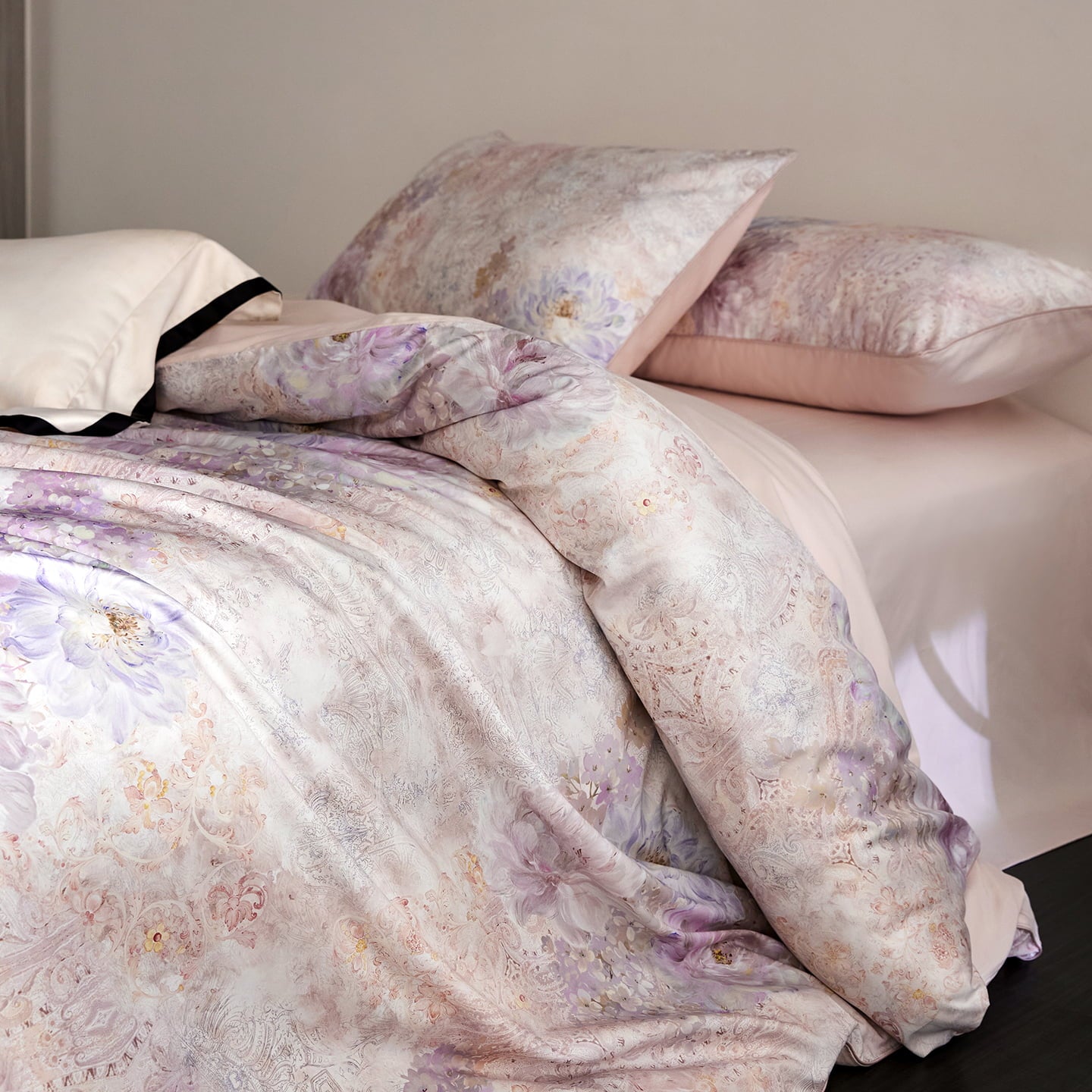 Evelisse Botanical Luxury Egyptian Cotton Duvet Cover Set with Floral and Ornamental Print - Venetto Design Venettodesign.com
