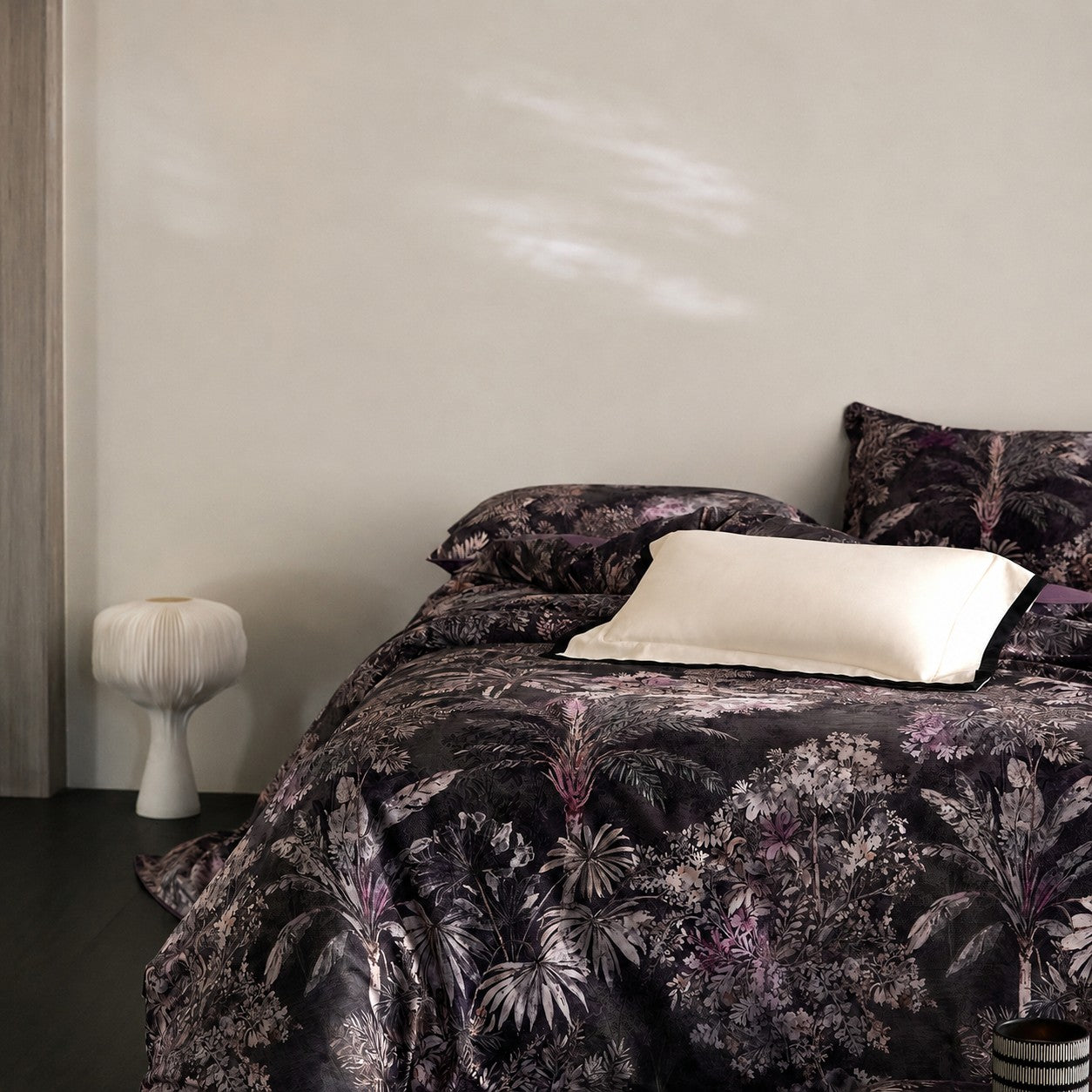 Savona Moonlit Canopy Botanical Luxury Egyptian Cotton Duvet Cover Set with Tropical Jungle and Floral Print - Venetto Design Venettodesign.com