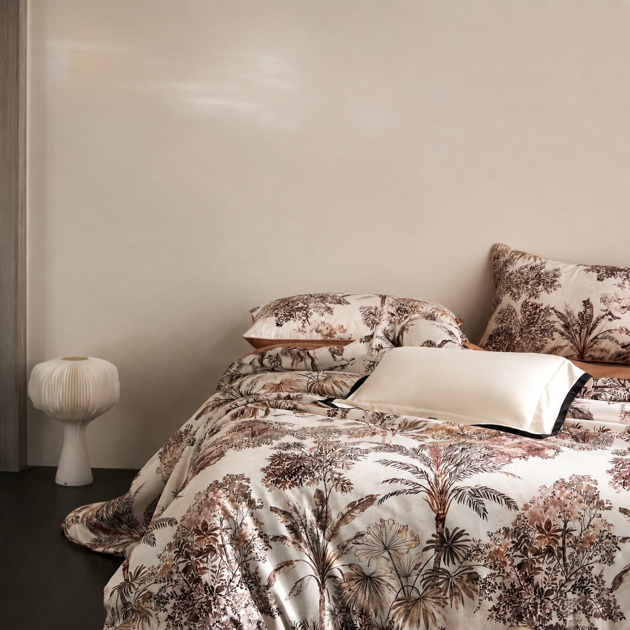 Savona Sunlit Canopy Botanical Luxury Egyptian Cotton Duvet Cover Set with Tropical Jungle and Floral Print - Venetto Design Venettodesign.com