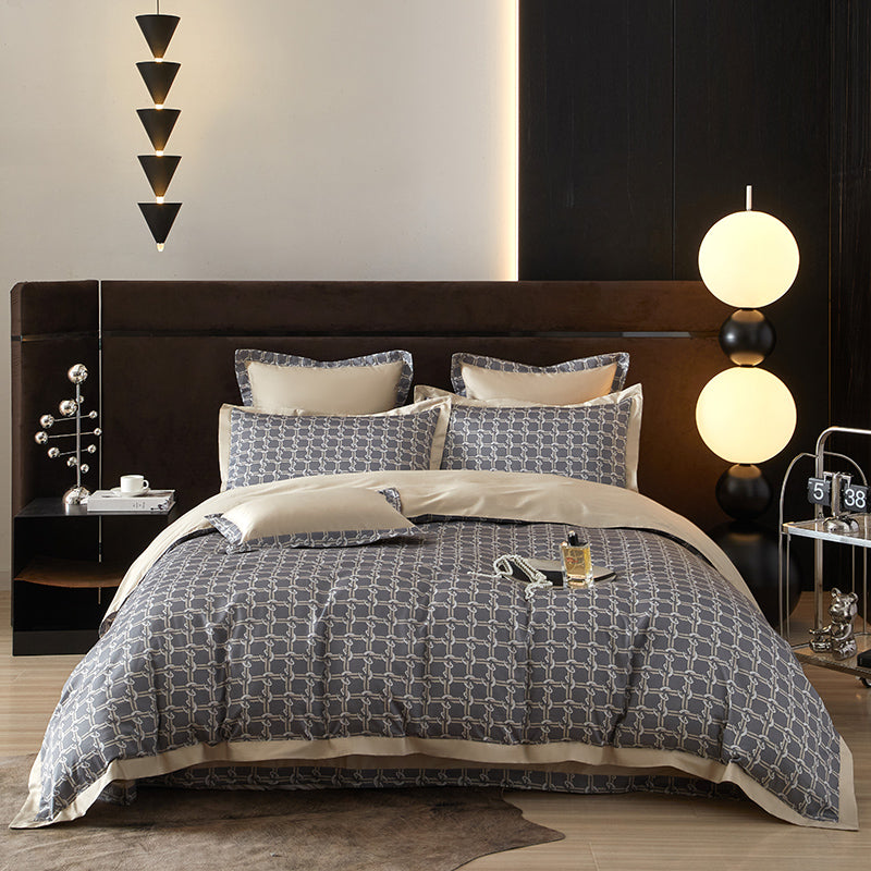 Alaric Geometric Luxury Egyptian Cotton Duvet Cover Set with Chain Print - Venetto Design Venettodesign.com