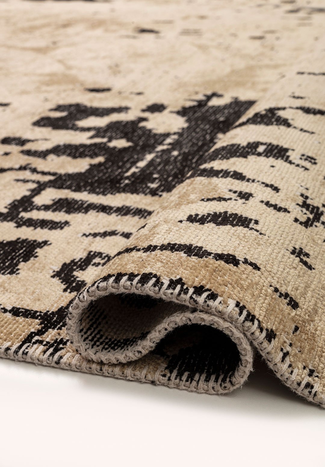 Verona Black - Beige Rug Rugs - Venetto Design Venettodesign.com