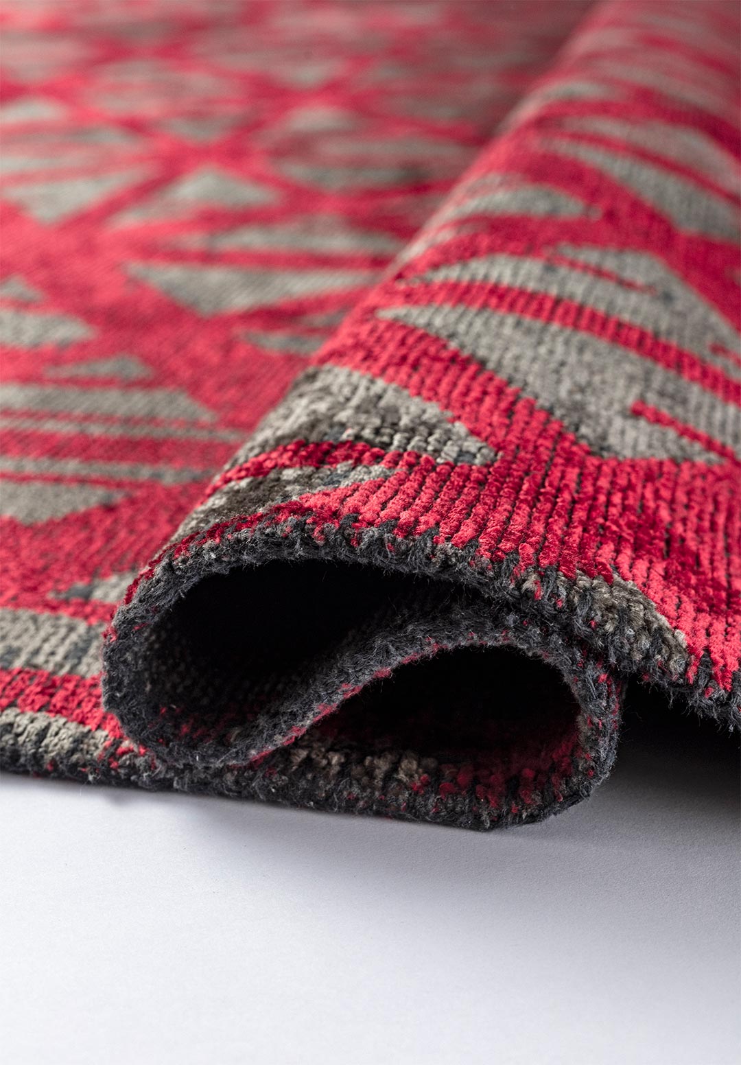 Torino Anthracite - Red Rug Rugs - Venetto Design Venettodesign.com