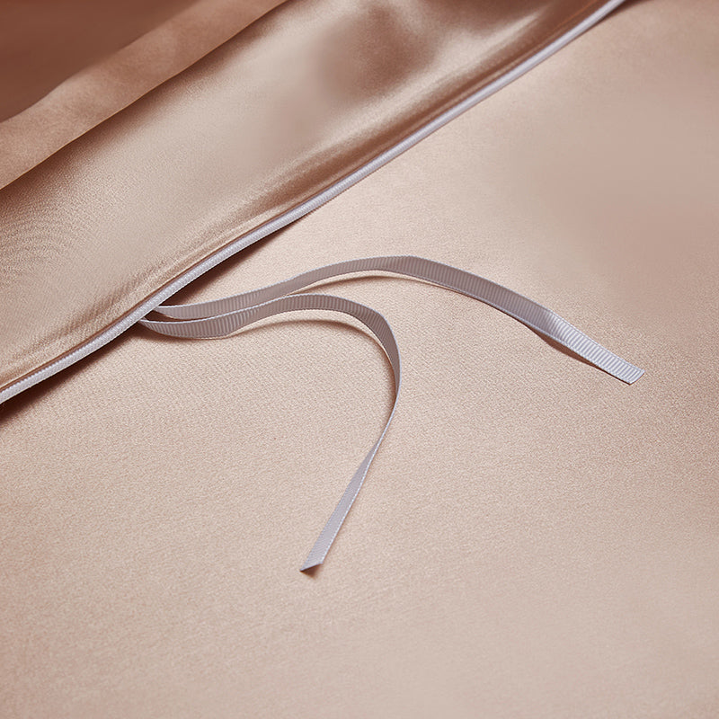 Solenne Cameo Rose Luxury 19 Momme Pure Mulberry Silk Duvet Cover Set - Venetto Design Venettodesign.com