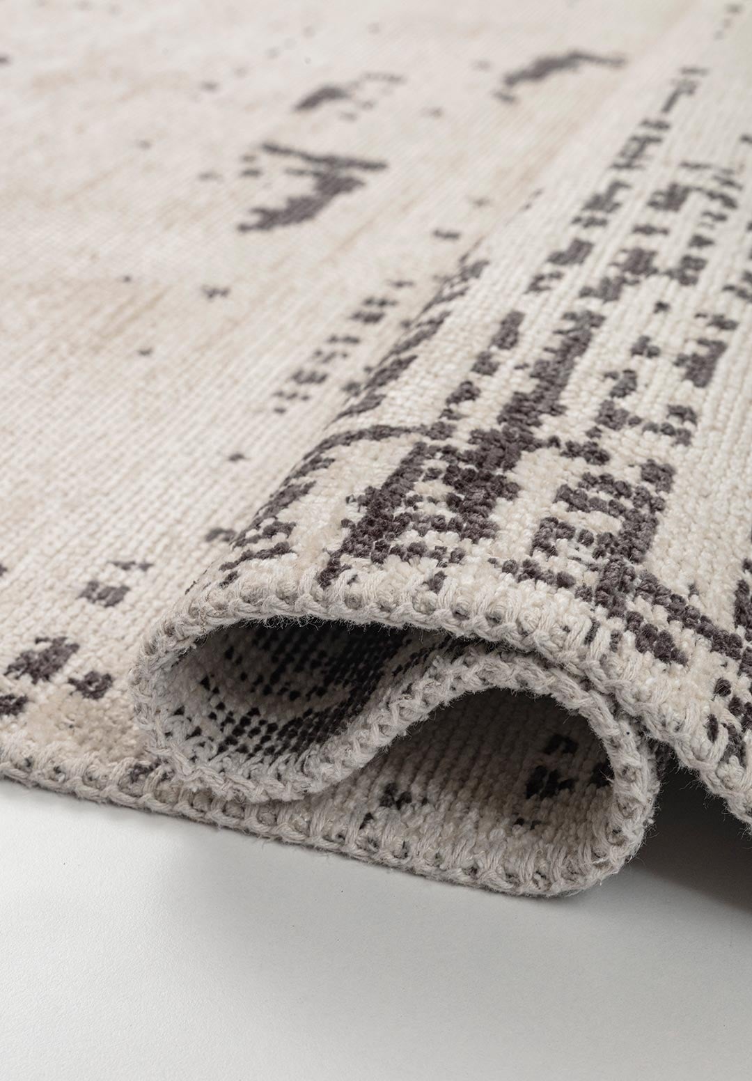Space Ecru - Charcoal Rug Rugs - Venetto Design Venettodesign.com