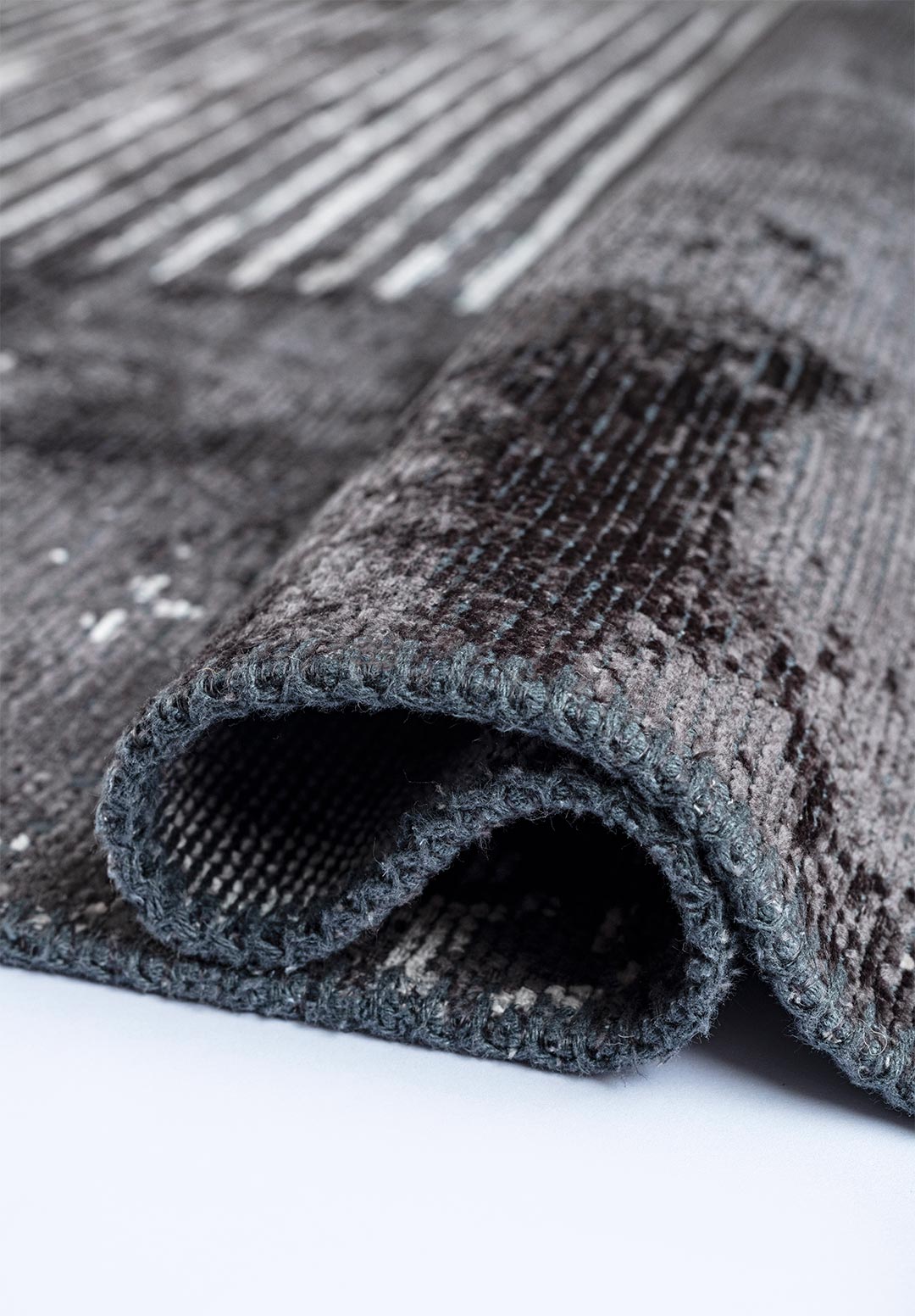 Matrix Charcoal - Light Grey Rug Rugs - Venetto Design Venettodesign.com