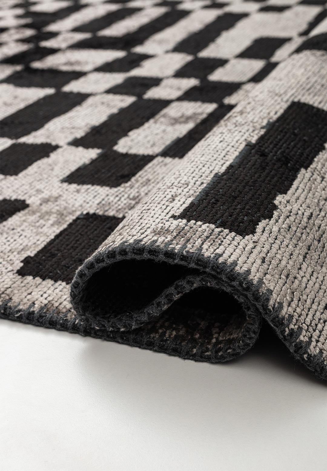 Domino Black - Cream Rug Rugs - Venetto Design Venettodesign.com