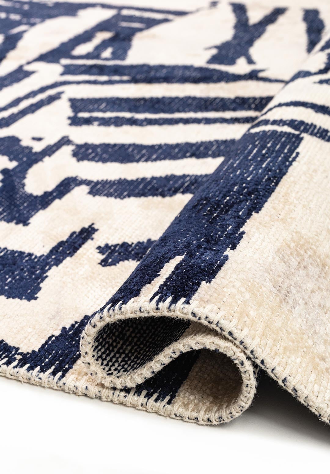 Graffiti Dark Navy - Ecru Rug Rugs - Venetto Design Venettodesign.com