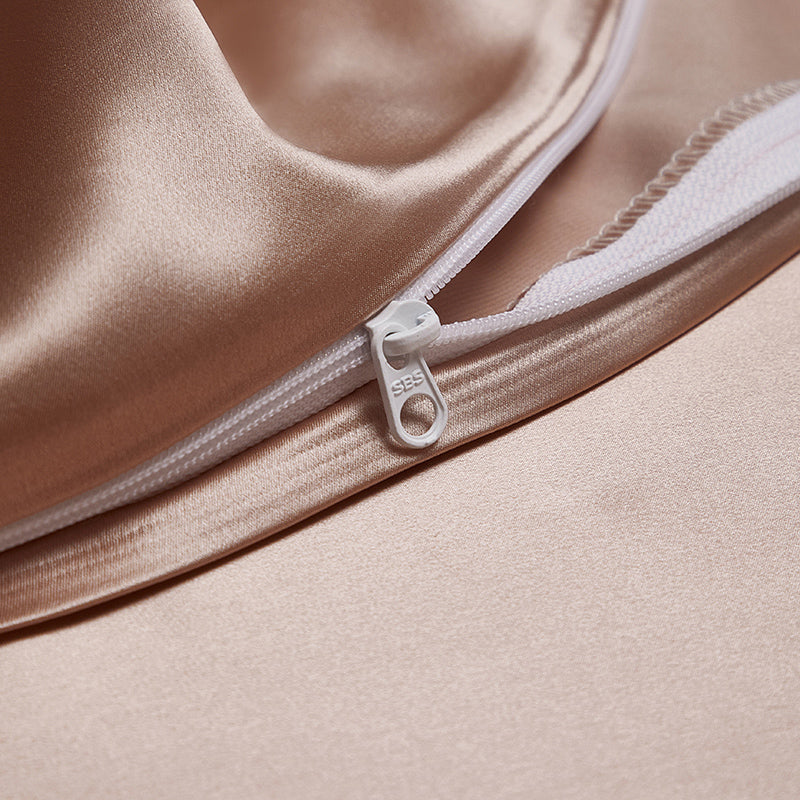 Solenne Cameo Rose Luxury 19 Momme Pure Mulberry Silk Duvet Cover Set - Venetto Design Venettodesign.com