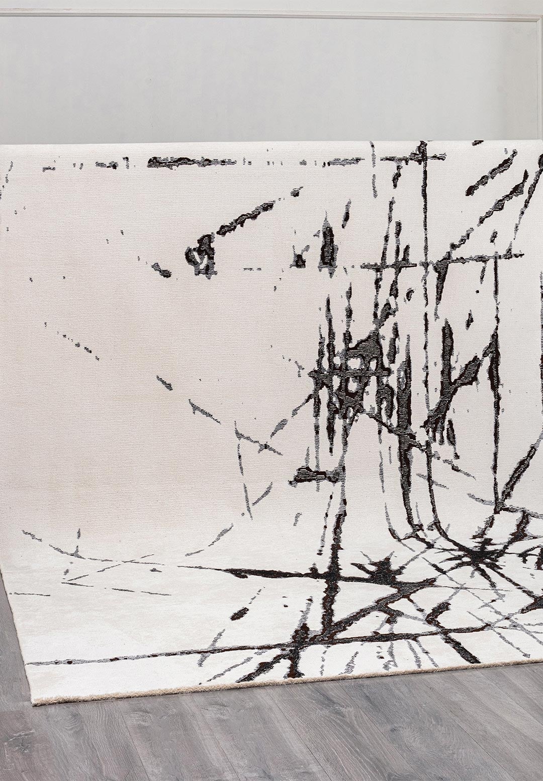 Crack Black - White Rug Rugs - Venetto Design Venettodesign.com