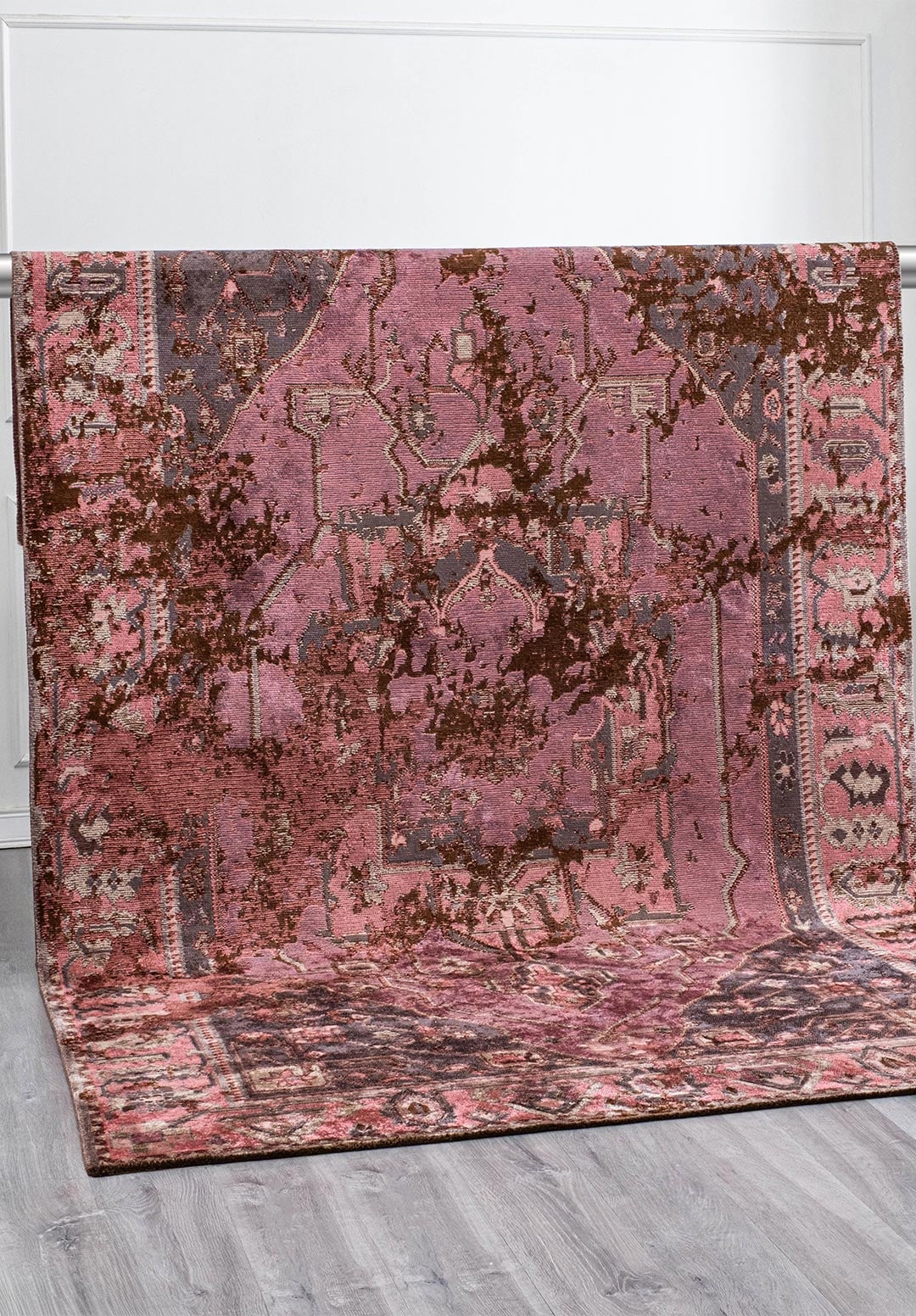 Emperor Dark Brown - Rose Rug