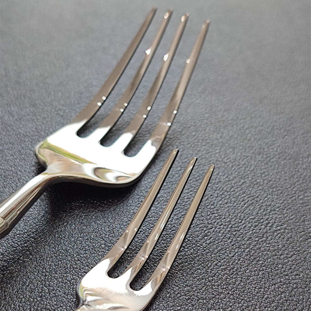 Zen Luxury 18/10 Stainless Steel Cutlery Set with Acrylic Bamboo-Inspired Handle - Venetto Design Venettodesign.com