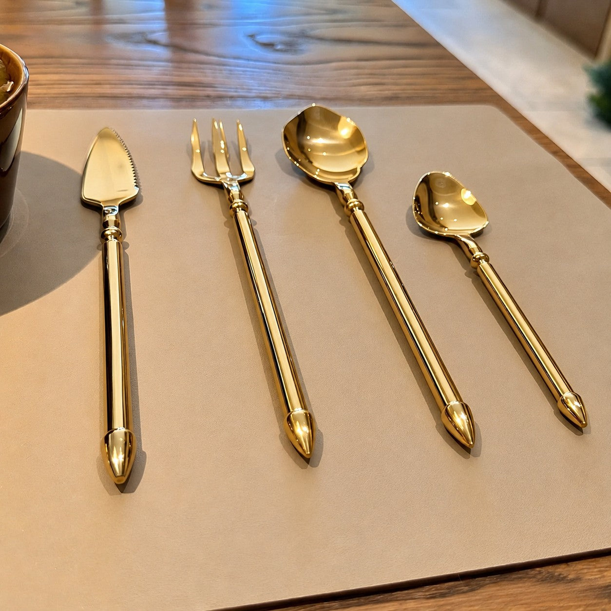 Lou Gold Exclusive 18/10 Stainless Steel Cutlery Set - Venetto Design Venettodesign.com