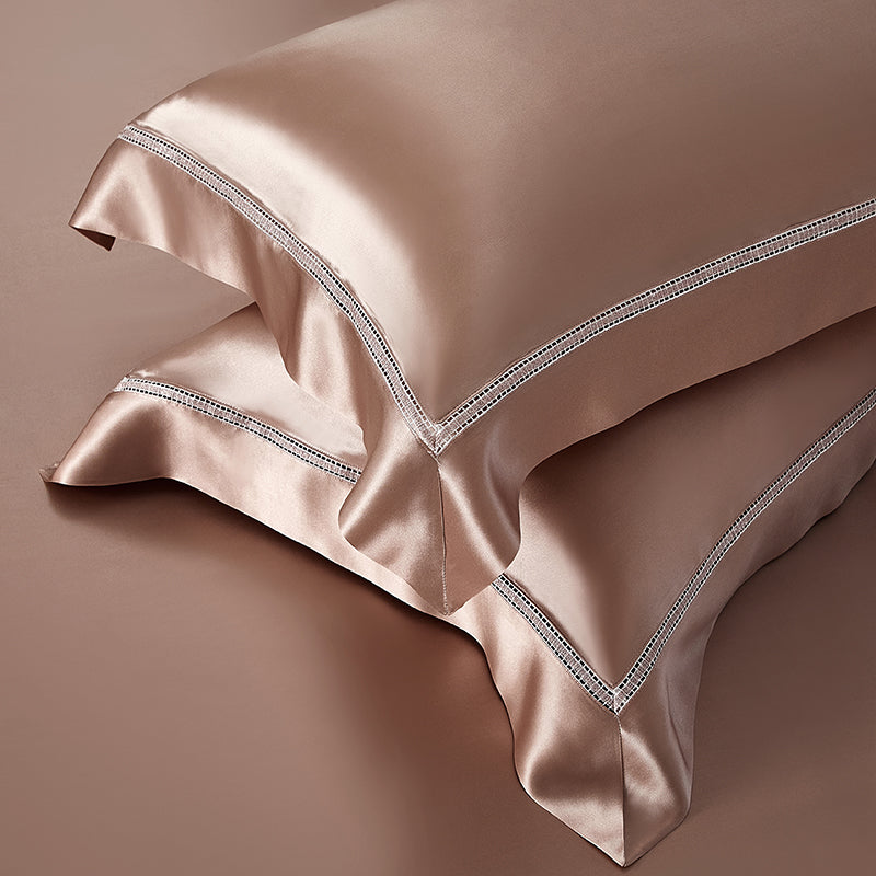 Solenne Cameo Rose Luxury 19 Momme Pure Mulberry Silk Duvet Cover Set - Venetto Design Venettodesign.com