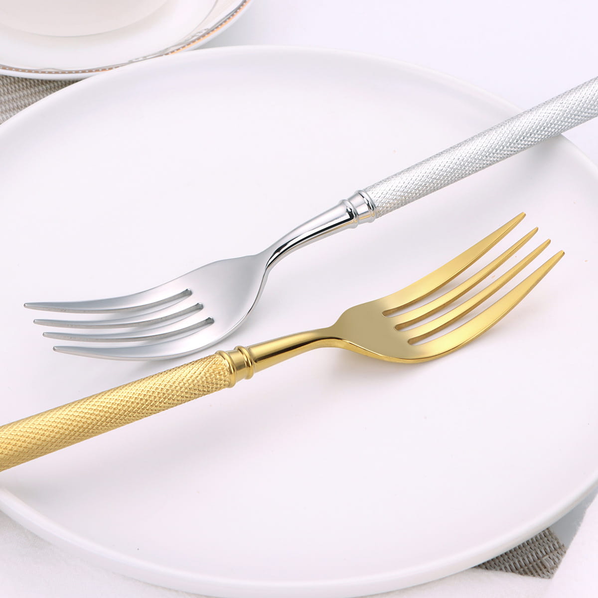 Naila Gold/Silver 18/10 Stainless Steel Cutlery Set with Textured Handle - Venetto Design Venettodesign.com