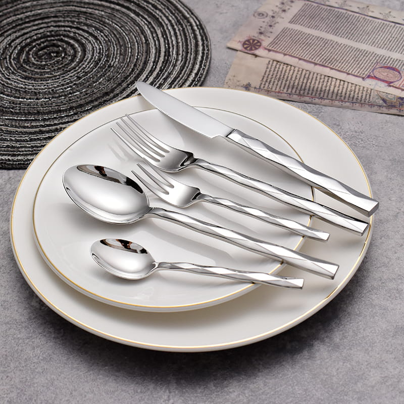 Svelte Silver Luxury 18/10 Stainless Steel Cutlery Set with Faceted Handle - Venetto Design Venettodesign.com