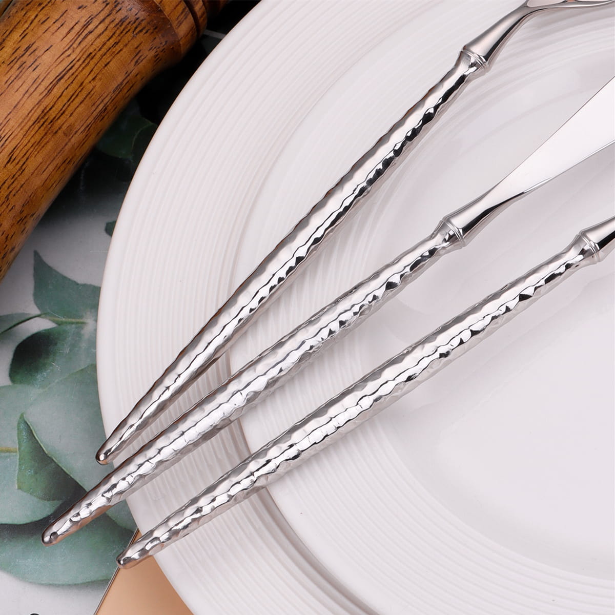 Siv Silver Luxury 18/10 Stainless Steel Cutlery Set with Hammered Handle - Venetto Design Venettodesign.com