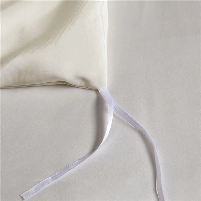 Eloise White Luxury Pure Mulberry Silk Bedding Set Duvet Cover Set - Venetto Design Venettodesign.com
