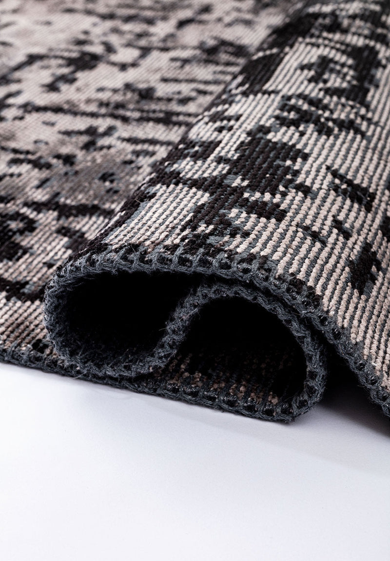 Spark Dark Grey - Black Rug Rugs - Venetto Design Venettodesign.com