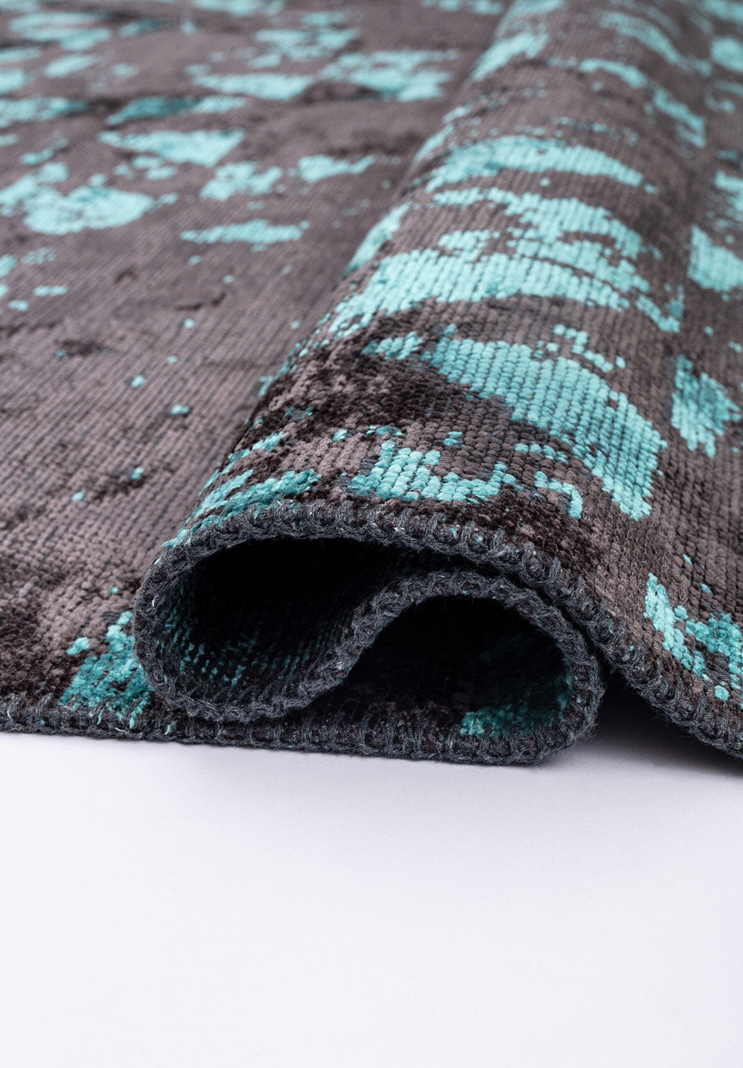 Triangle Charcoal - Turquoise Rug Rugs - Venetto Design Venettodesign.com