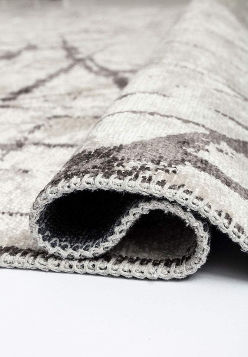 Crack Dark Grey - White Rug Rugs - Venetto Design Venettodesign.com